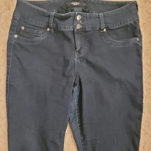 Torrid Dark Wash Skinny Jeans - Picture 3 of 5